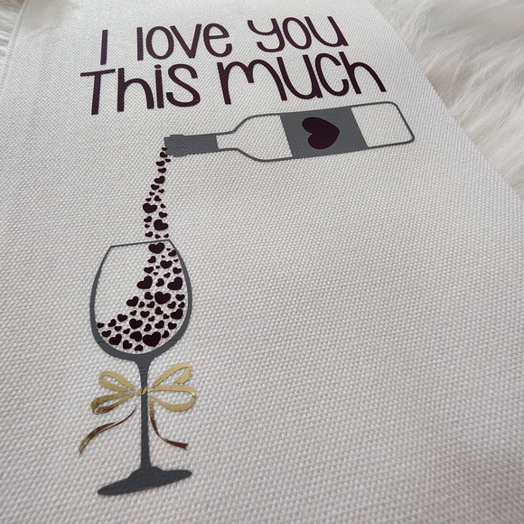 White Wine Bottle Gift Bag with Heart And Bow Ribbon Design - Picture 2 of 5